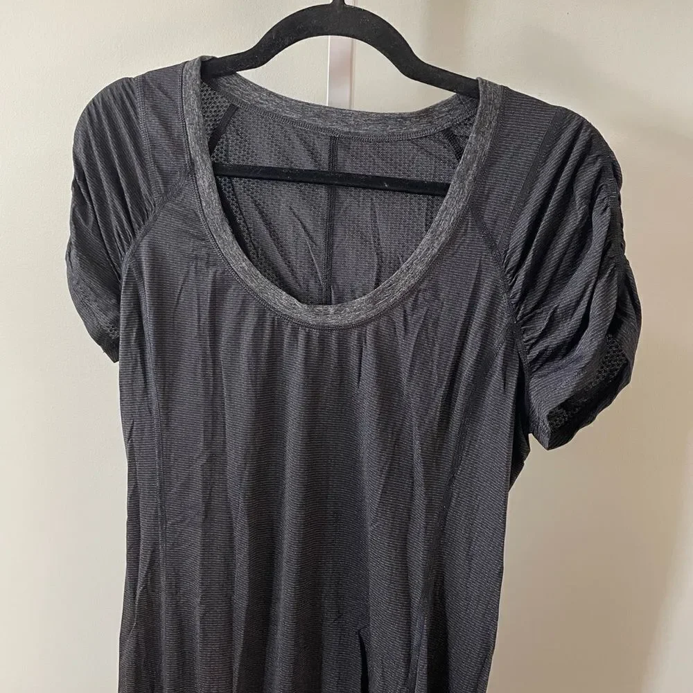 Lululemon Swiftly Short Sleeve Black and Gray
